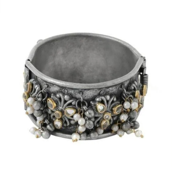 Black Oxidised Kundan Adjustable Kada - Image 3
