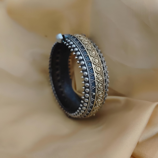 Dual Toned Brass Kada - Image 5