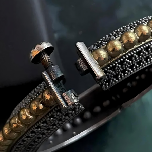 Dual Toned Brass Kada - Image 4