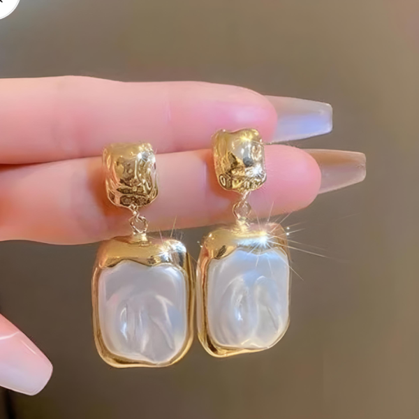 Korean Pearl Earrings - Image 3