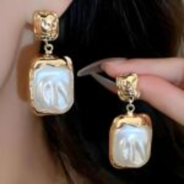 Korean Pearl Earrings - Image 4
