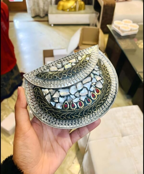 Shell Work Antique Clutch Handbag - Image 2