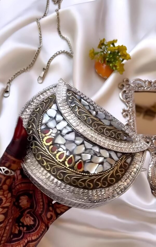 Shell Work Antique Clutch Handbag - Image 5