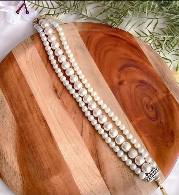 Off White Pearl Necklace - Image 2