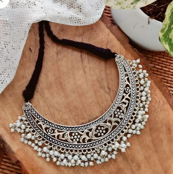 Veena Chocker Set - Image 2