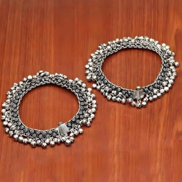 Ethnic Broad and Heavy Ghungharoo Payal Anklets (1)
