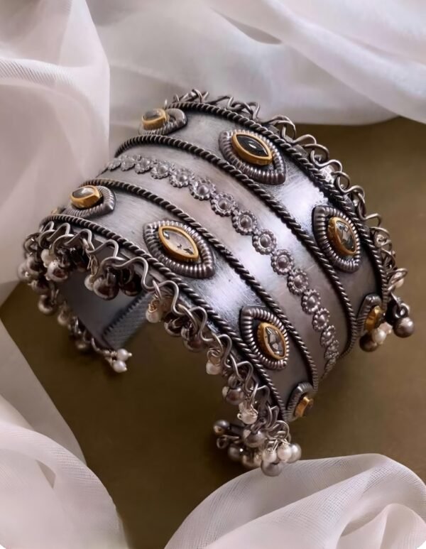 Silver Plated Kundan Fusion Black Polished Hand Cuff