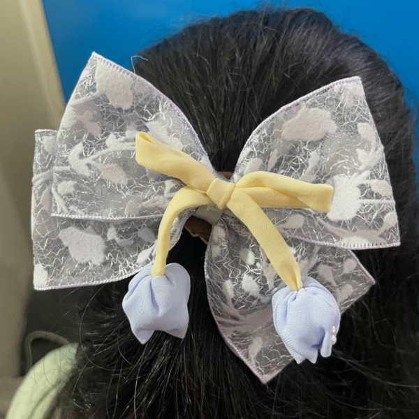 Tulip Korean-Inspired Floral Hair Accessory for Women & Girls – Elegant Bow Clip with Hanging Tulip Aesthetic Hair Claw (Blue)