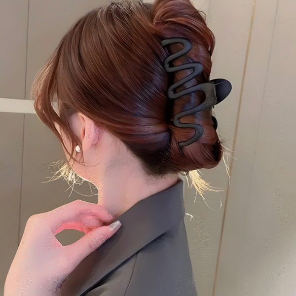 Matte Wavy Trendy Hair Claw Clips for Women and Girls – Set of 2 (Random Colors) - Image 4