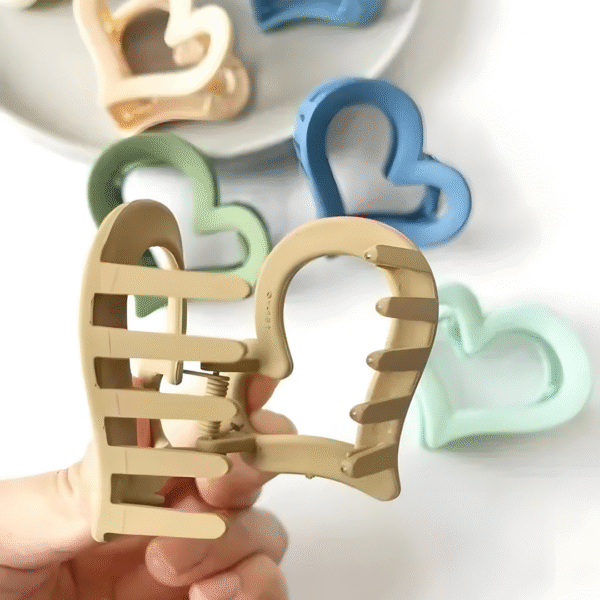 Trendy Heart Shaped Hair Claw Clips for Women and Girls – Set of 3 (Random Colors) - Image 5