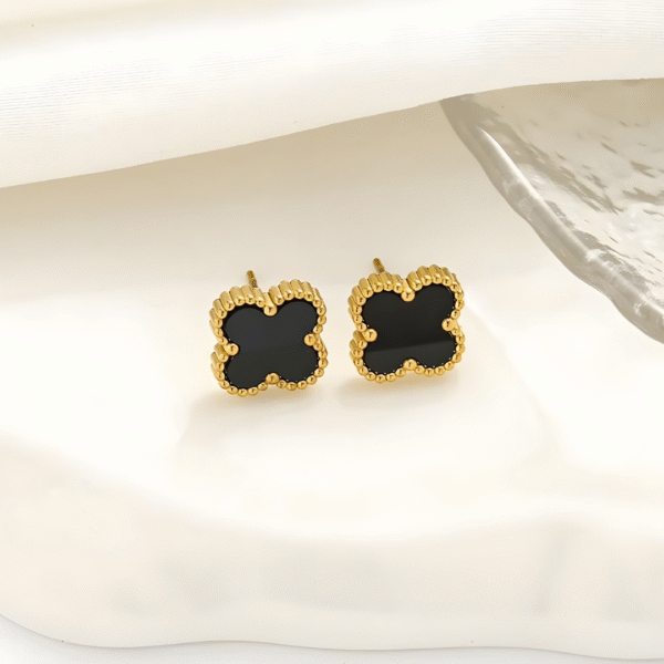 Clover Five Leaf  Necklace Set 18k Gold plated Waterproof Stainless Steel (Black) - Image 4
