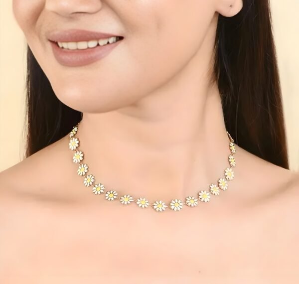Trendy Flower Design Valentine's Day Romantic Sunflower Necklace - Image 4