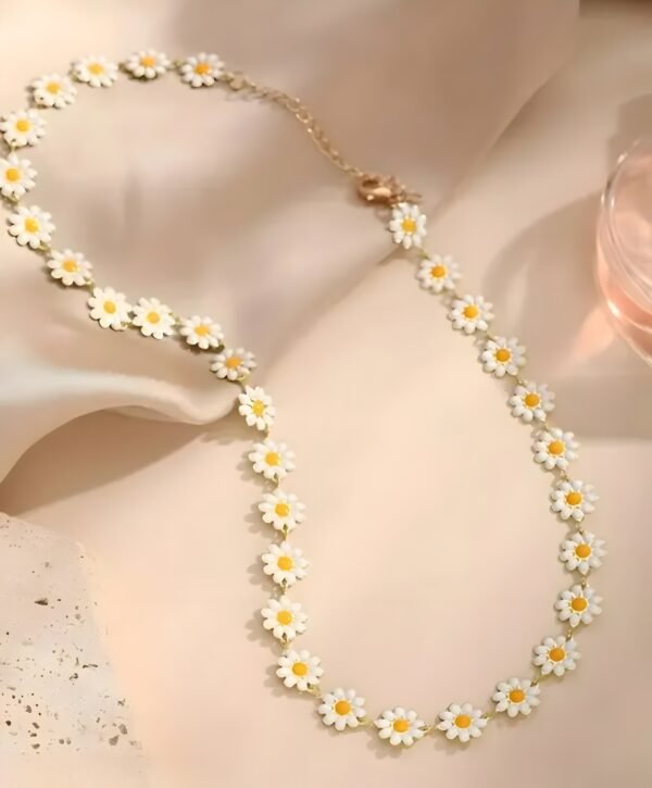 Trendy Flower Design Valentine's Day Romantic Sunflower Necklace - Image 2