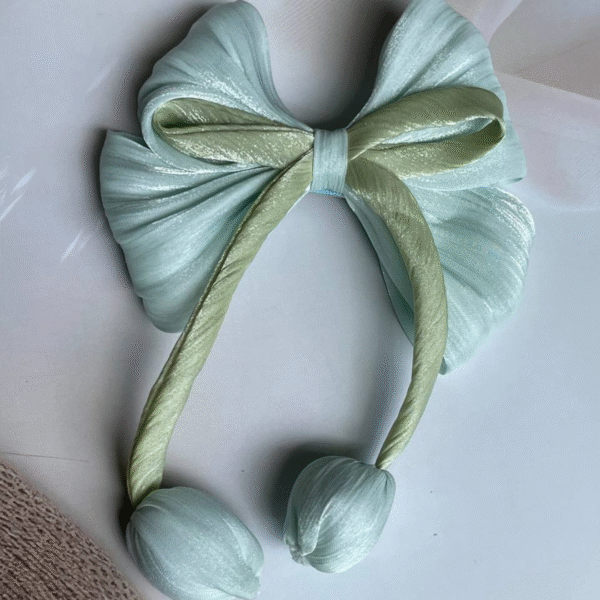 Tulip Korean-Inspired Hair Accessory – Elegant Bow Clip with Hanging Tulip Aesthetic Hair Clip (Blue) - Image 4