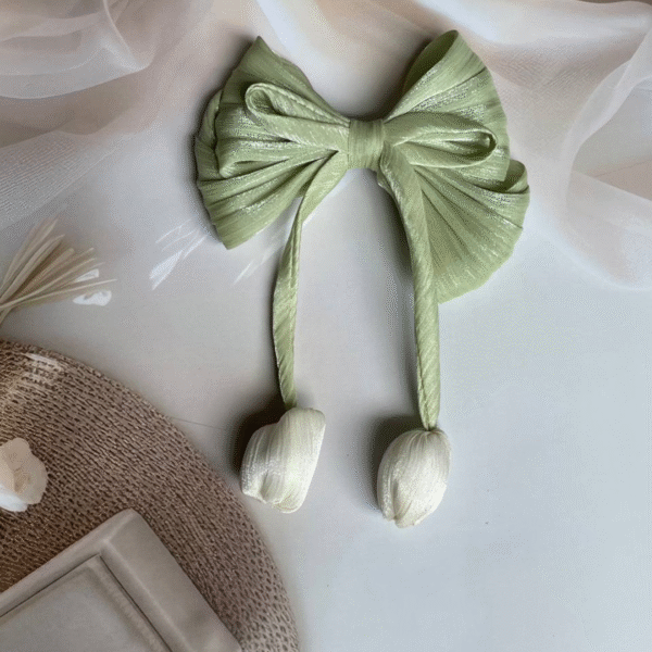 Tulip Korean-Inspired Hair Accessory – Elegant Bow Clip with Hanging Tulip Aesthetic Hair Clip (Green) - Image 2