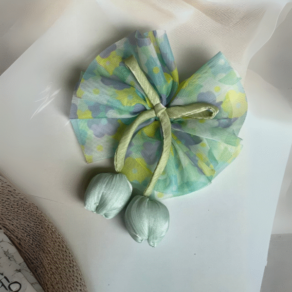 Tulip Korean-Inspired Hair Accessory – Elegant Multicolor Bow with Hanging Tulip Aesthetic Hair Clip