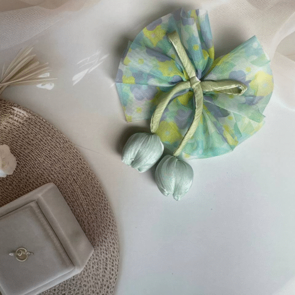 Tulip Korean-Inspired Hair Accessory – Elegant Multicolor Bow with Hanging Tulip Aesthetic Hair Clip - Image 2